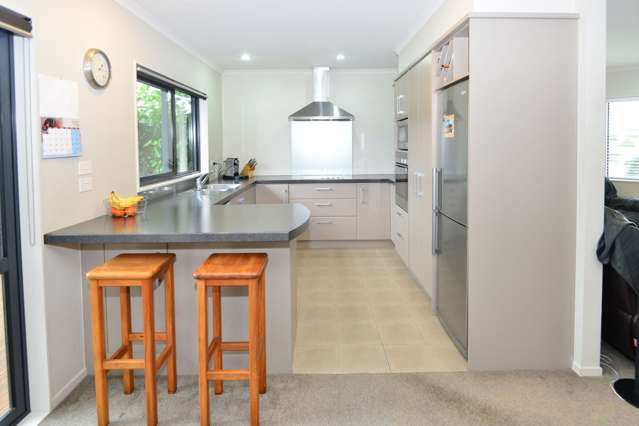 1 Barwick Place Stanmore Bay_2