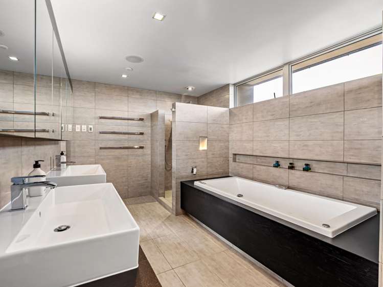 423 Oceanbeach Road Mt Maunganui_29