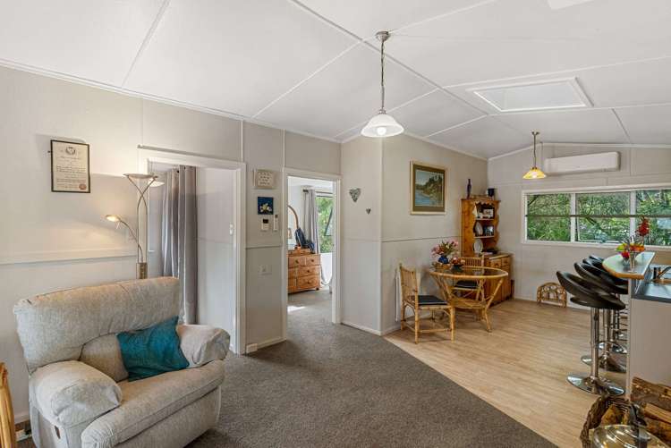 23 Holton Road Amberley_10