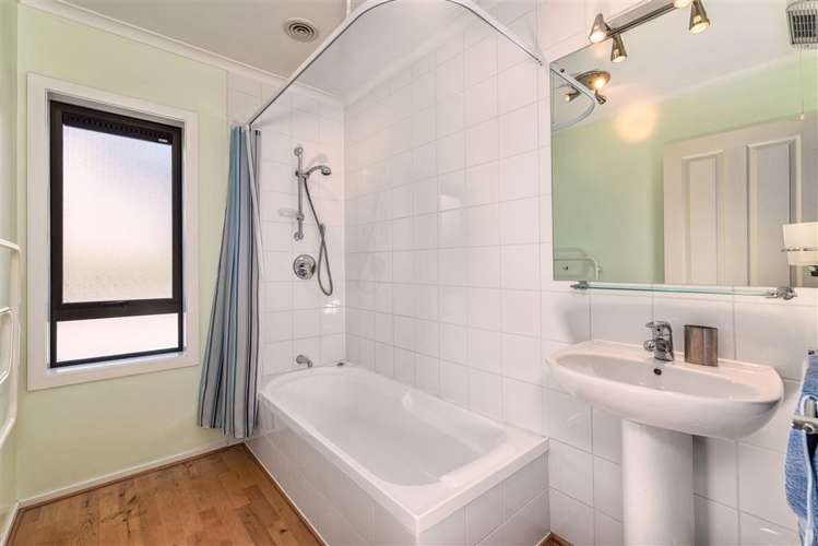 14 Rockhaven Albert Town_9