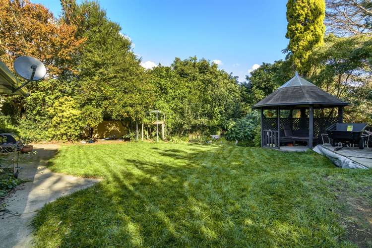 175 Kingswood Road Brookfield_19