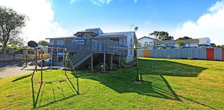 18 Oreti Place Clover Park_16