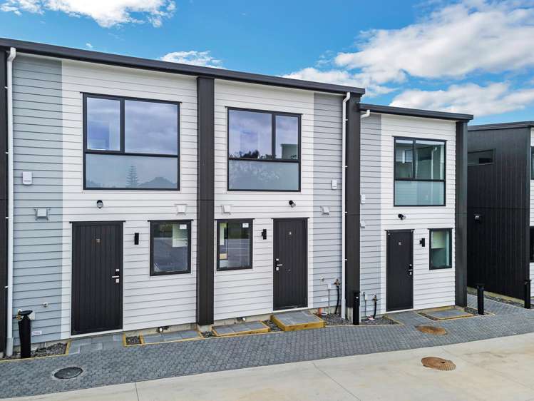 18/17 Barneys Farm Road Clendon Park_12