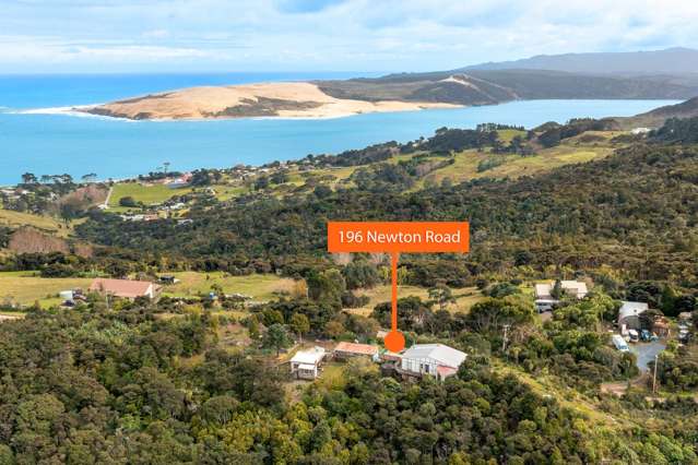 LIFESTYLE OASIS WITH PANORAMIC HARBOUR VIEWS