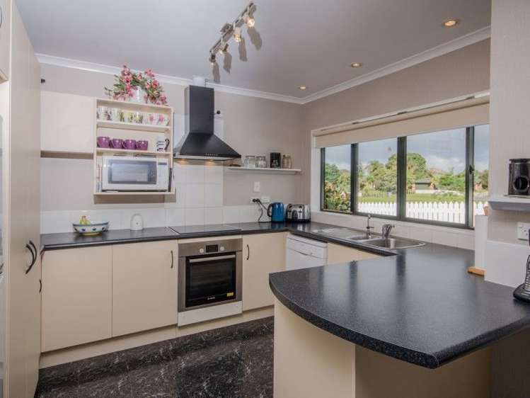 12 Harobed Place Manurewa_9