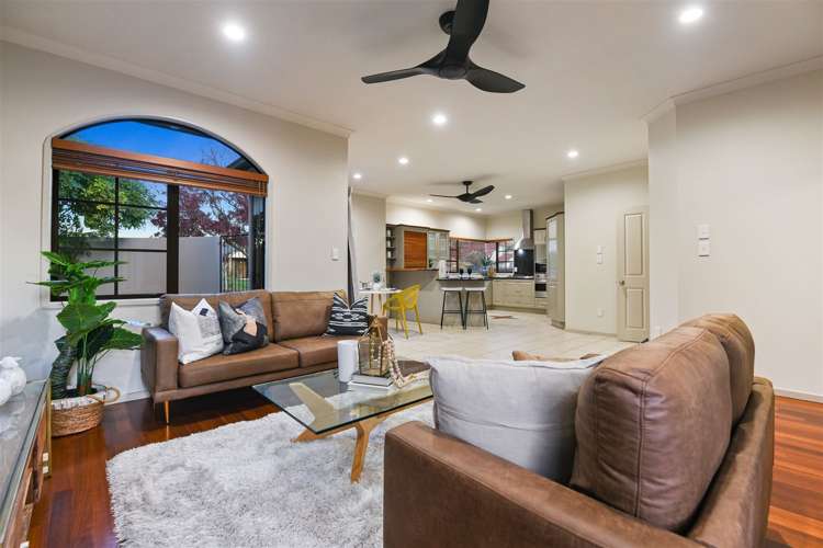 2 Keswick Crescent Huntington_7