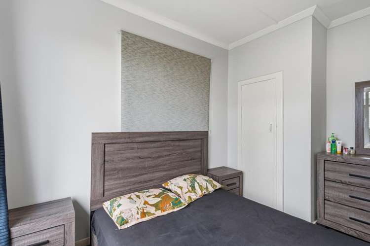 256 Pomona Street Strathern_12