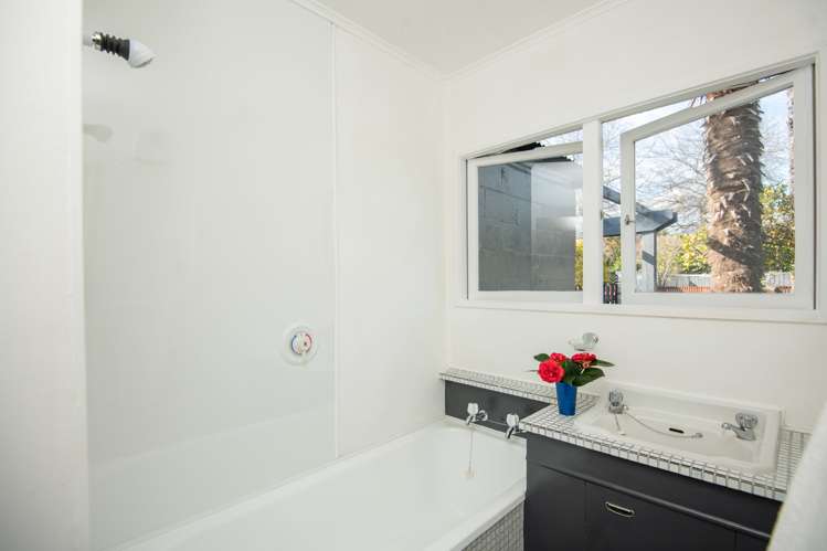 16 Chisnall Street Stoke_9