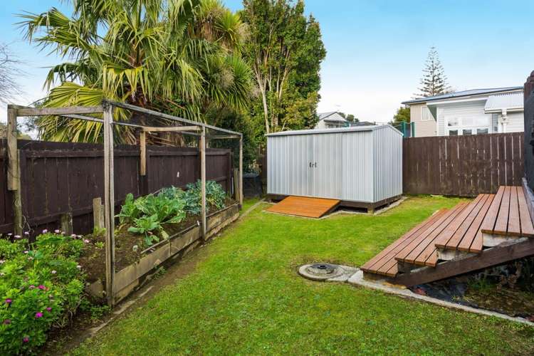 23 Rambler Crescent Beach Haven_16