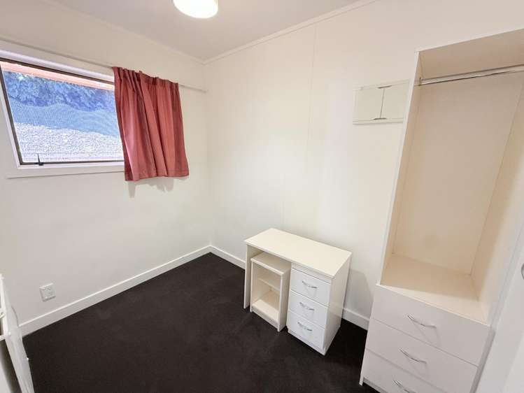 51 Murphy Street Toi Toi_6