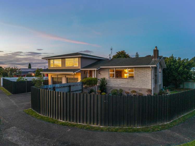 635 Queen Street East Levin_0