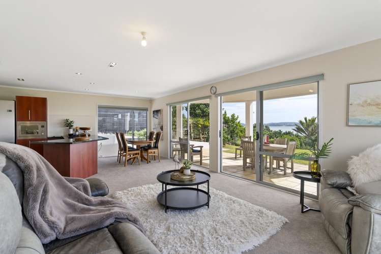 6 Sea View Terrace Maraetai_35