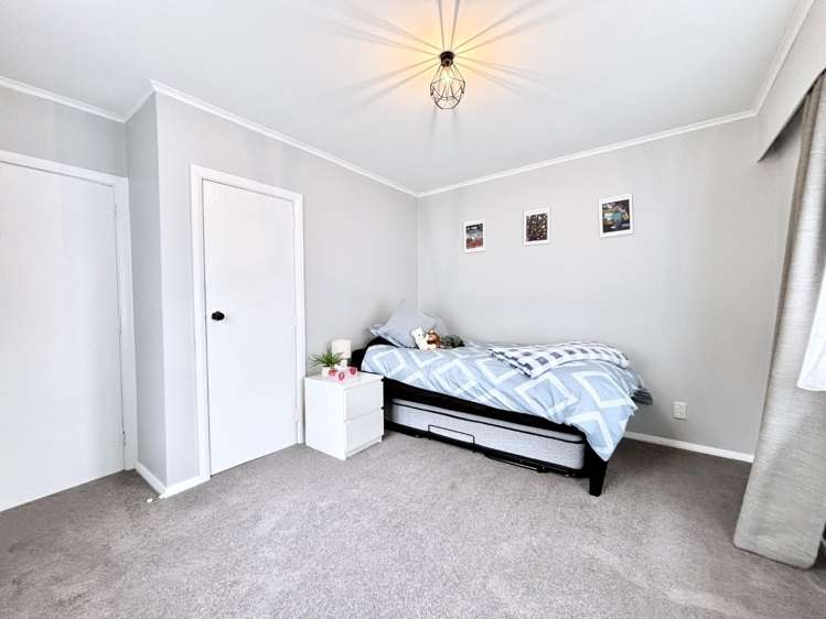 179 Waddington Drive Naenae_12