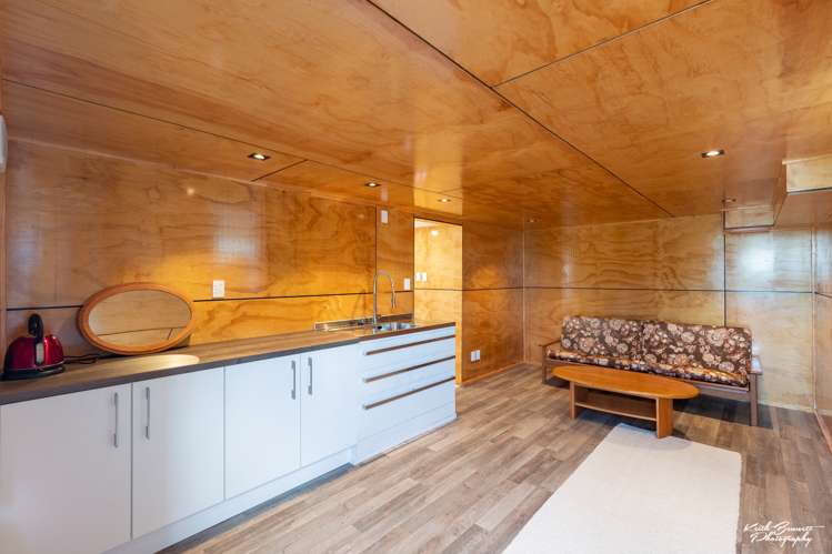 37 Grant Road Thorndon_19