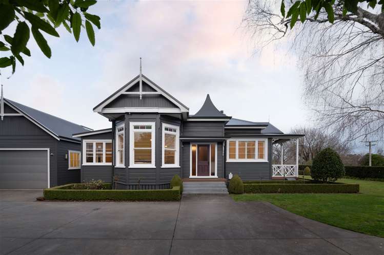 134 River Road Hamilton East_29