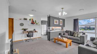 2/381 Main North Road_2