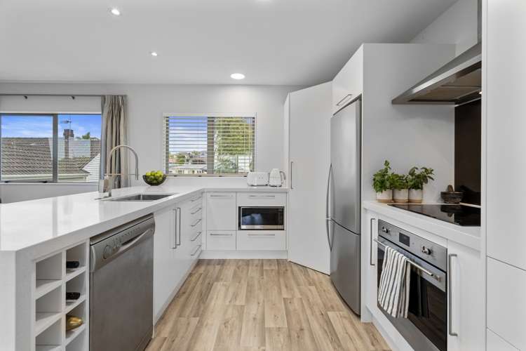 22a Rushton Avenue Otumoetai_5