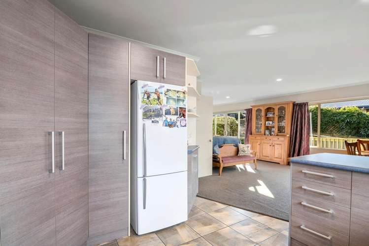 66 Washbourn Drive Richmond_11