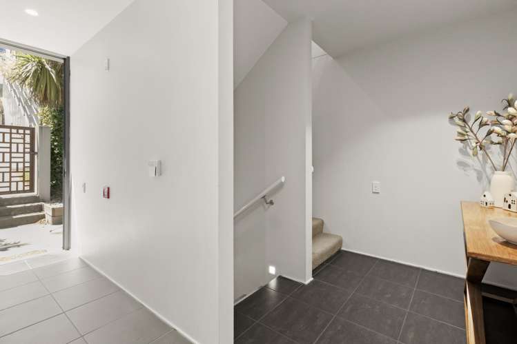 4/60 Hallenstein Street Queenstown_20