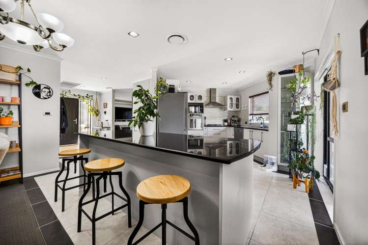 20B Puketitiro Street Glen Eden_3