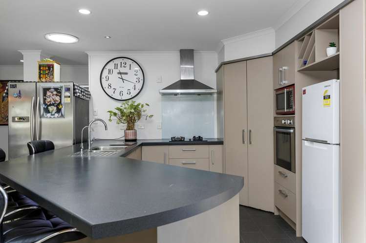 7 Meliss Brae Rangatira Park_7