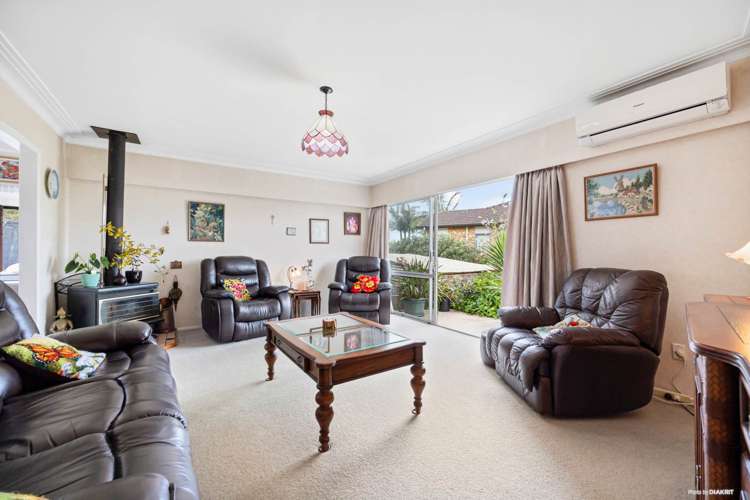 16 Kurnell Drive Botany Downs_7