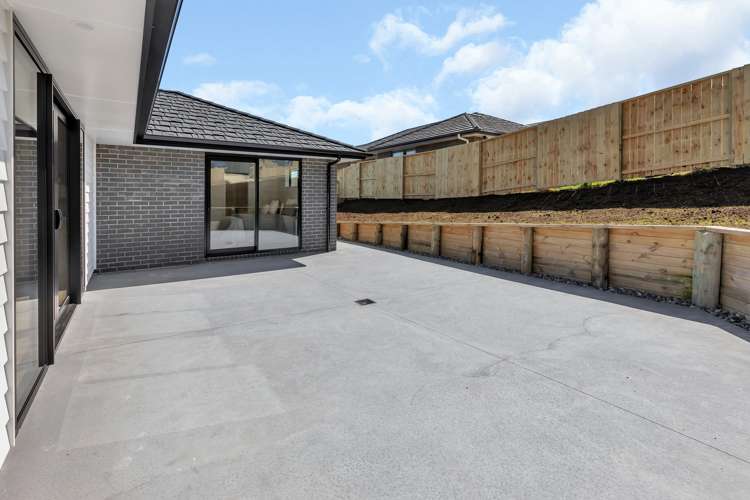 18 Royal Saint Annes Drive Kamo_20