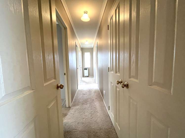 19 Reybert Place Massey_14