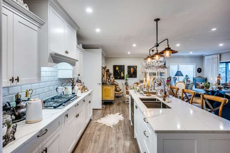 7 Aspiring Drive Poraiti_7