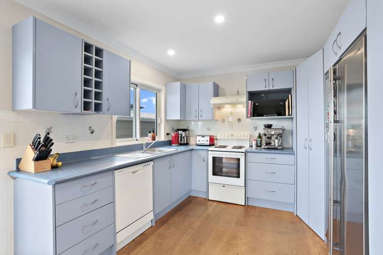 2/140a Hepburn Road Glendene_8