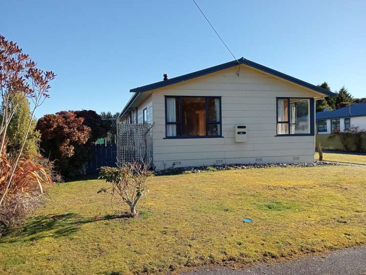 10 Erskine Street Tuatapere_14