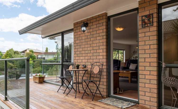 18 Phoenix Place Dinsdale_1