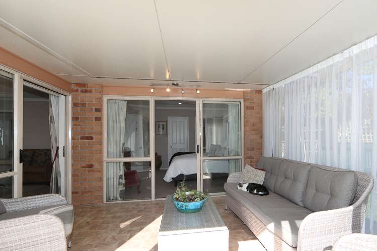 911a Churchill Street Akina_17