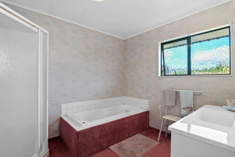 9 Saunders Crescent Stoke_19