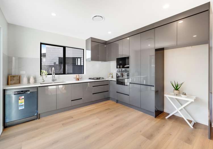 2/57 Sunderlands Road_1