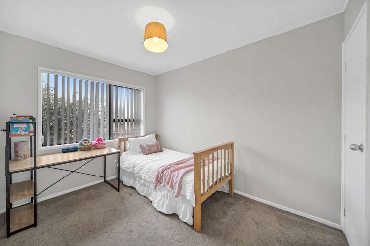 2/13 Rukumoana Place Clendon Park_6