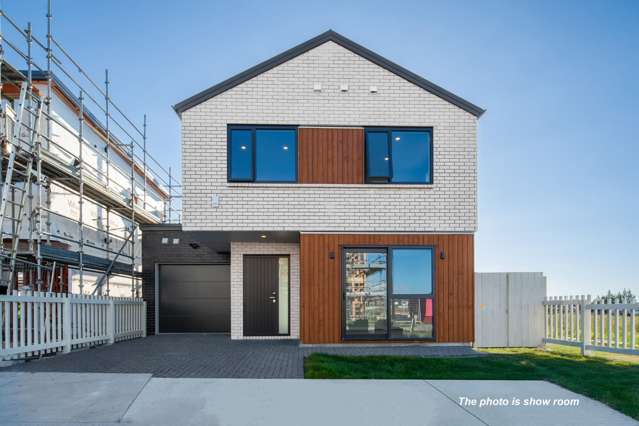 Brand New Brick House in Karaka Waterside