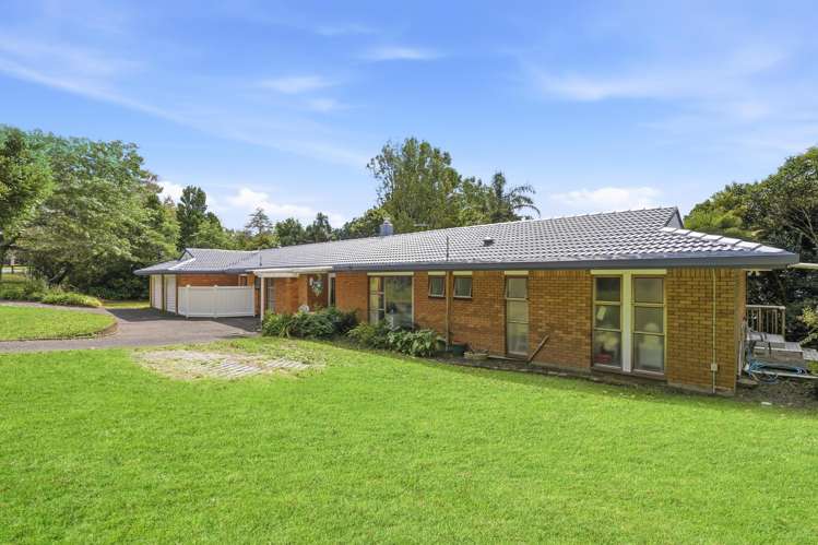 221 Point View Drive_4