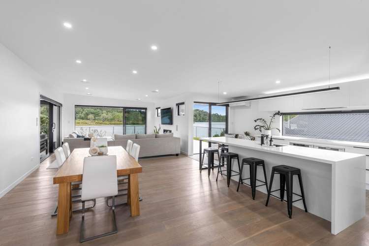 18 Admiral Drive Cooks Beach_7