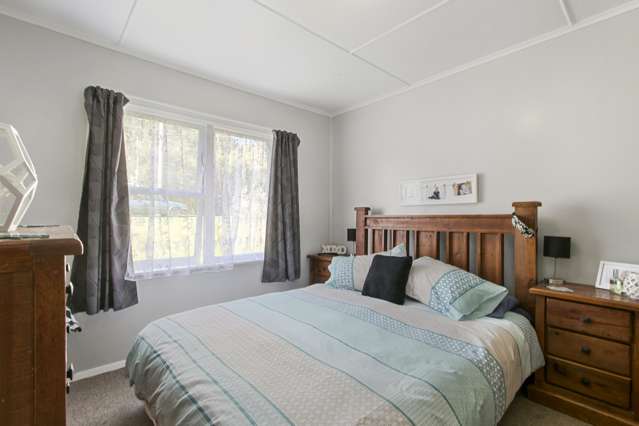 52 Coast Road Wainuiomata_2