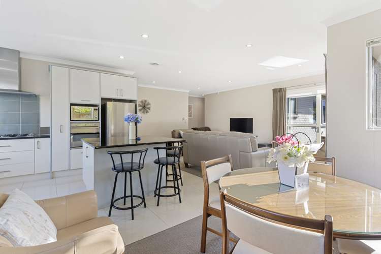 76 Baverstock Road Flat Bush_13