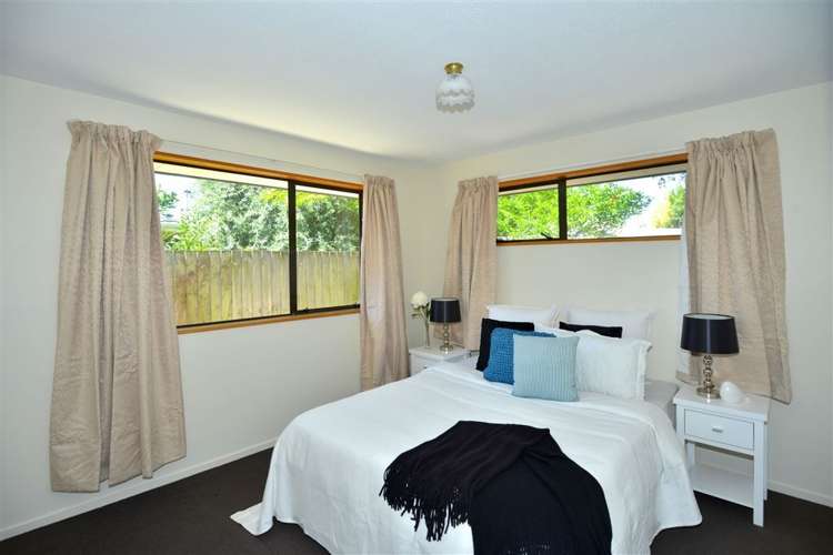 2/18 Winters Road Redwood_6