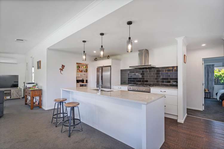 9 Lady Jocelyn Place_2