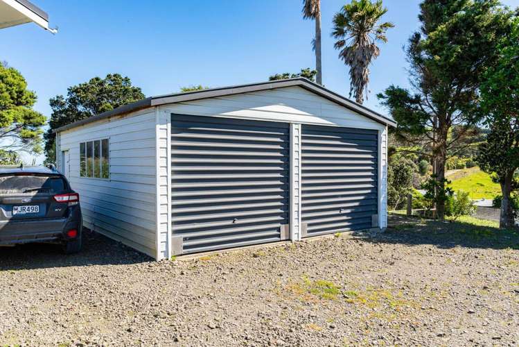 8 Signal Station Road Pouto_24