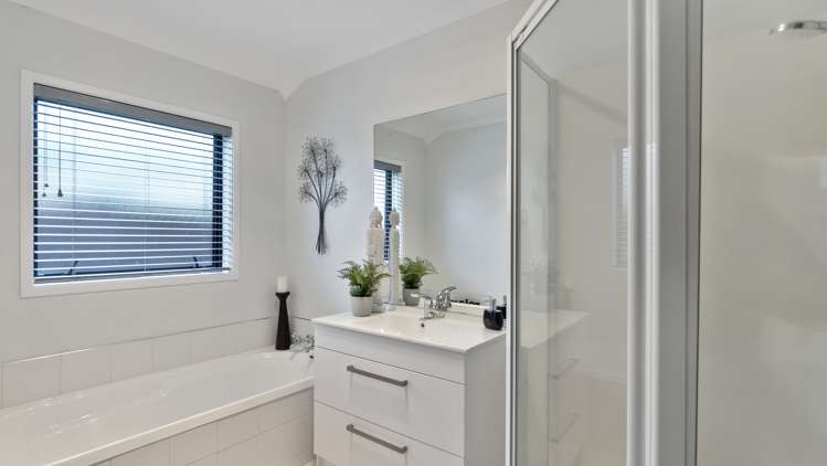 13 Saxon Woods Drive Rototuna North_13