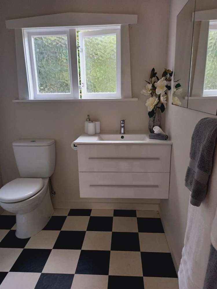 17 Lansbury Avenue Strowan_10