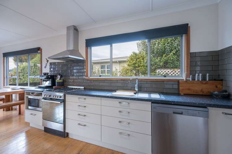 8 Dickens Street Stoke_2