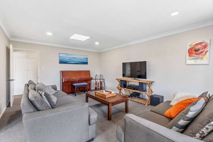 78 Regency Crescent Redwood_8