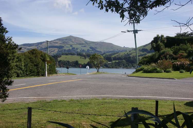 2 Pipers Valley Road Duvauchelle_19