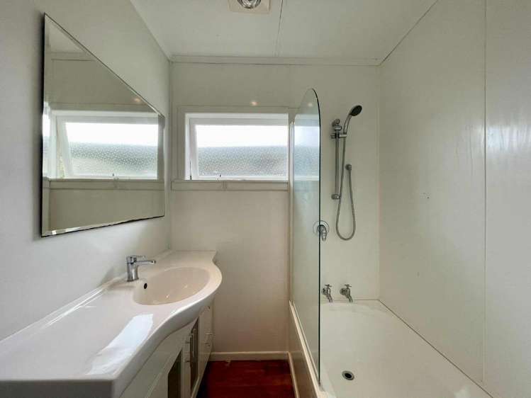 15 Beaumont Crescent 2157_15